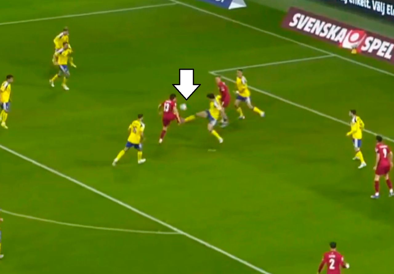 Polsce należał się rzut karny? Ekspert nie pozostawił wątpliwości