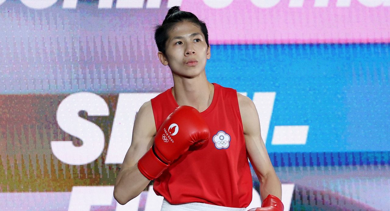 Wróciła do ringu po testach płci. Tak jej poszło