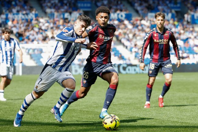 Rozczarowanie w Sewilli. Beniaminek przerwal serię