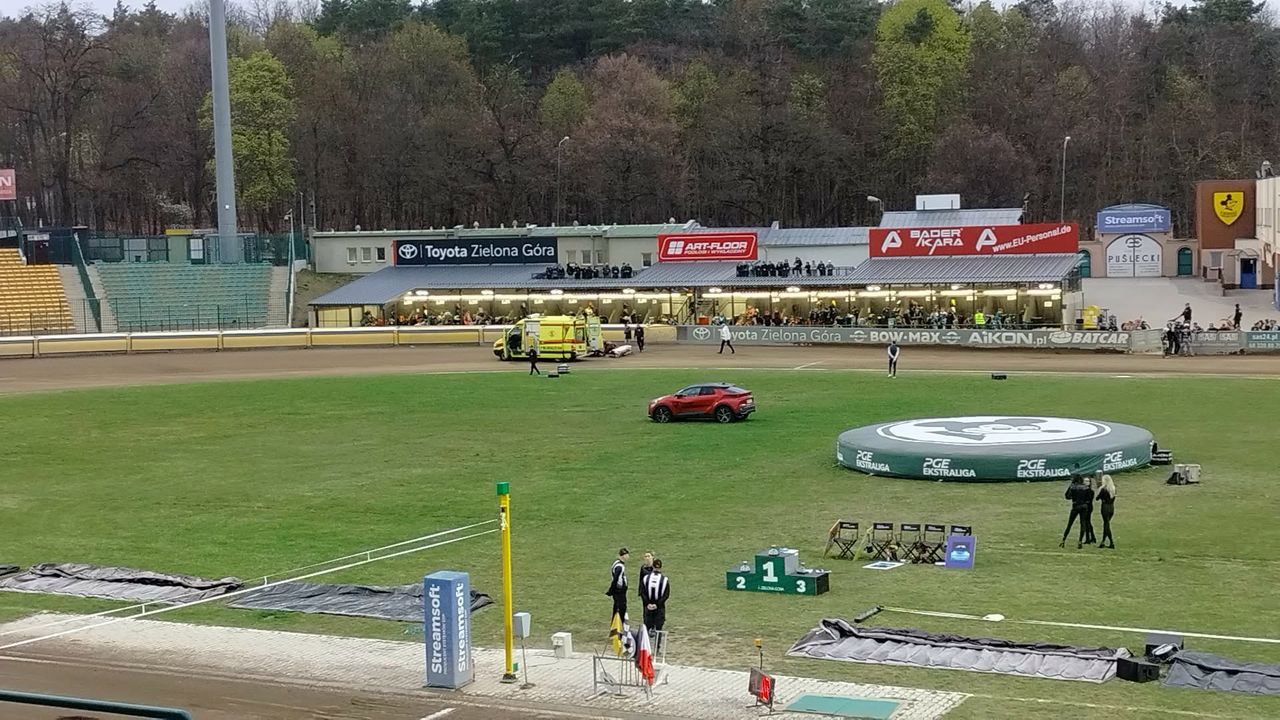 Żużel. Kolejny karambol w Zielonej Górze. Upadli Vaculik i junior