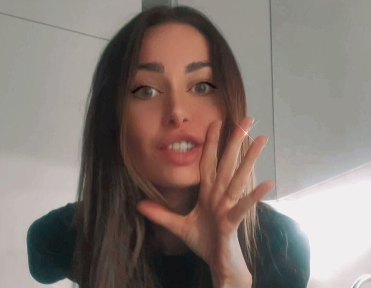 To zdjęcie mówi wszystko. Jessica Ziółek jest w ciąży