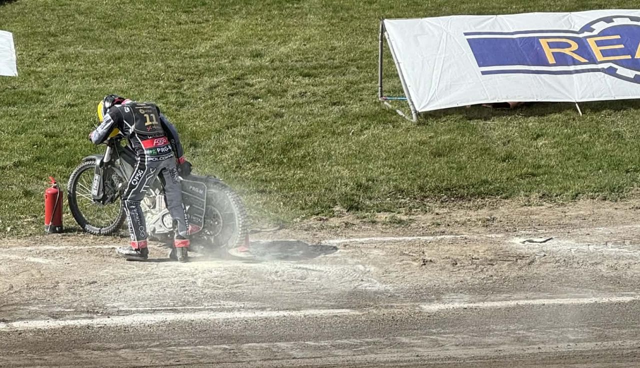 Żużel. Chwile grozy w Opolu. Motocykl stanął w płomieniach