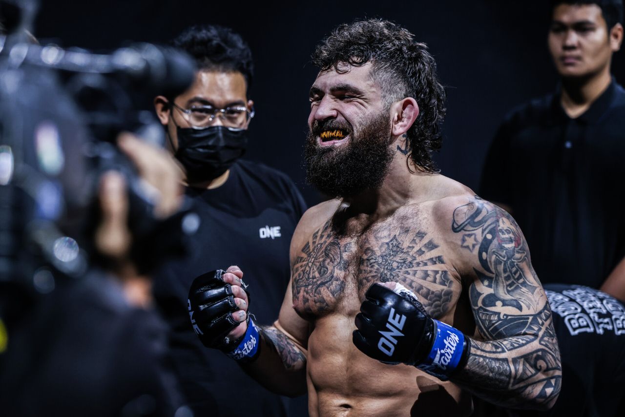 Podwójne uderzenie od ONE Championship w weekend w Fightklubie!