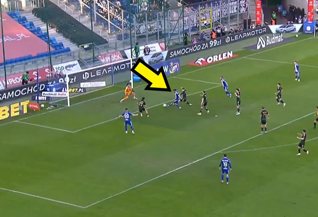 Z łatwością ograł czterech rywali. "Ależ to przepięknie wyglądało!" [WIDEO]