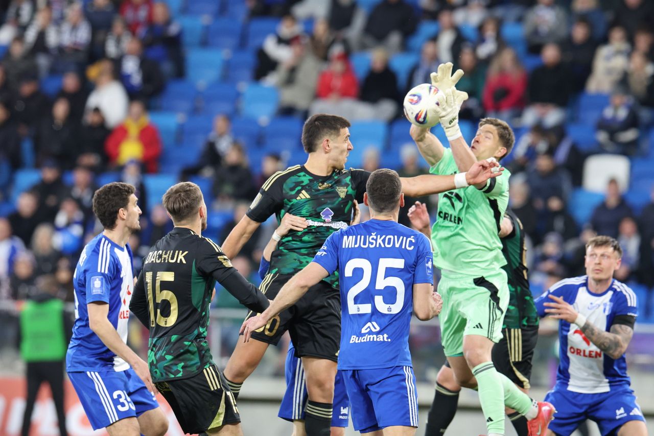 Wisła Płock nie odpuszcza w grze o puchary. Oto tabela PKO Ekstraklasy