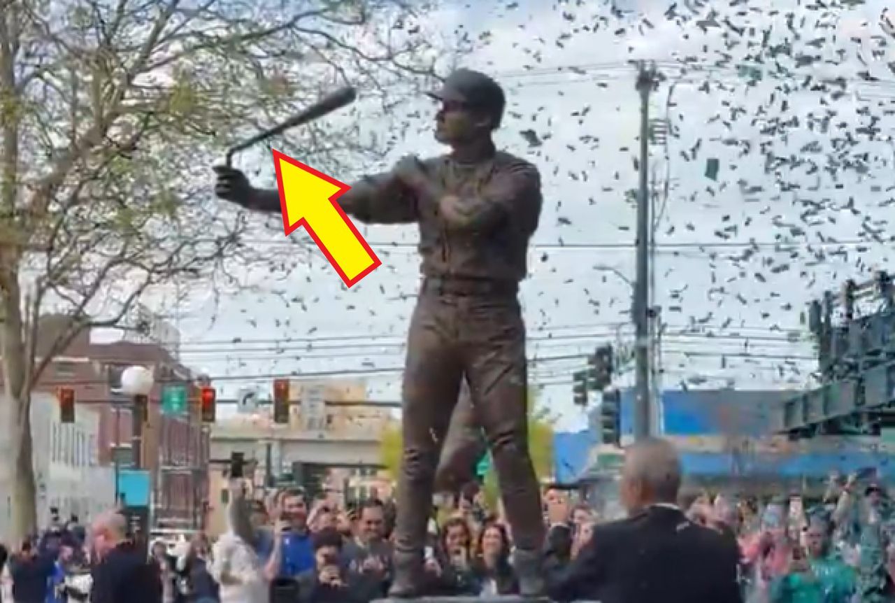 Prawie 7 mln wyświetleń. Odsłaniali pomnik legendy. I nagle taka wpadka