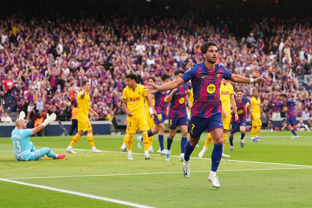 Zabawa FC Barcelony w derbach. Nerwowo było tylko przez moment.