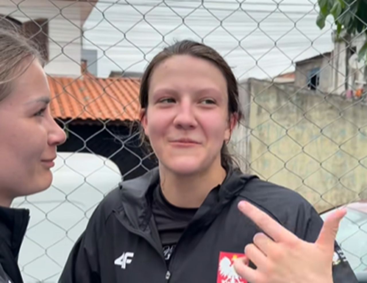 "Tam normalnie strzelają". Szokujące kulisy treningu Polaków