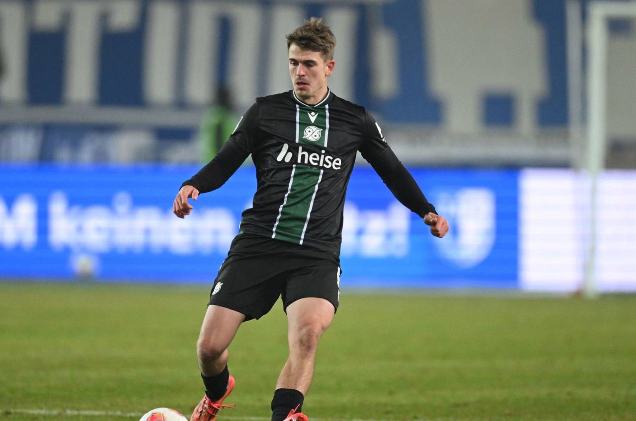 Pech polskiego obrońcy. Zszedł z kontuzją