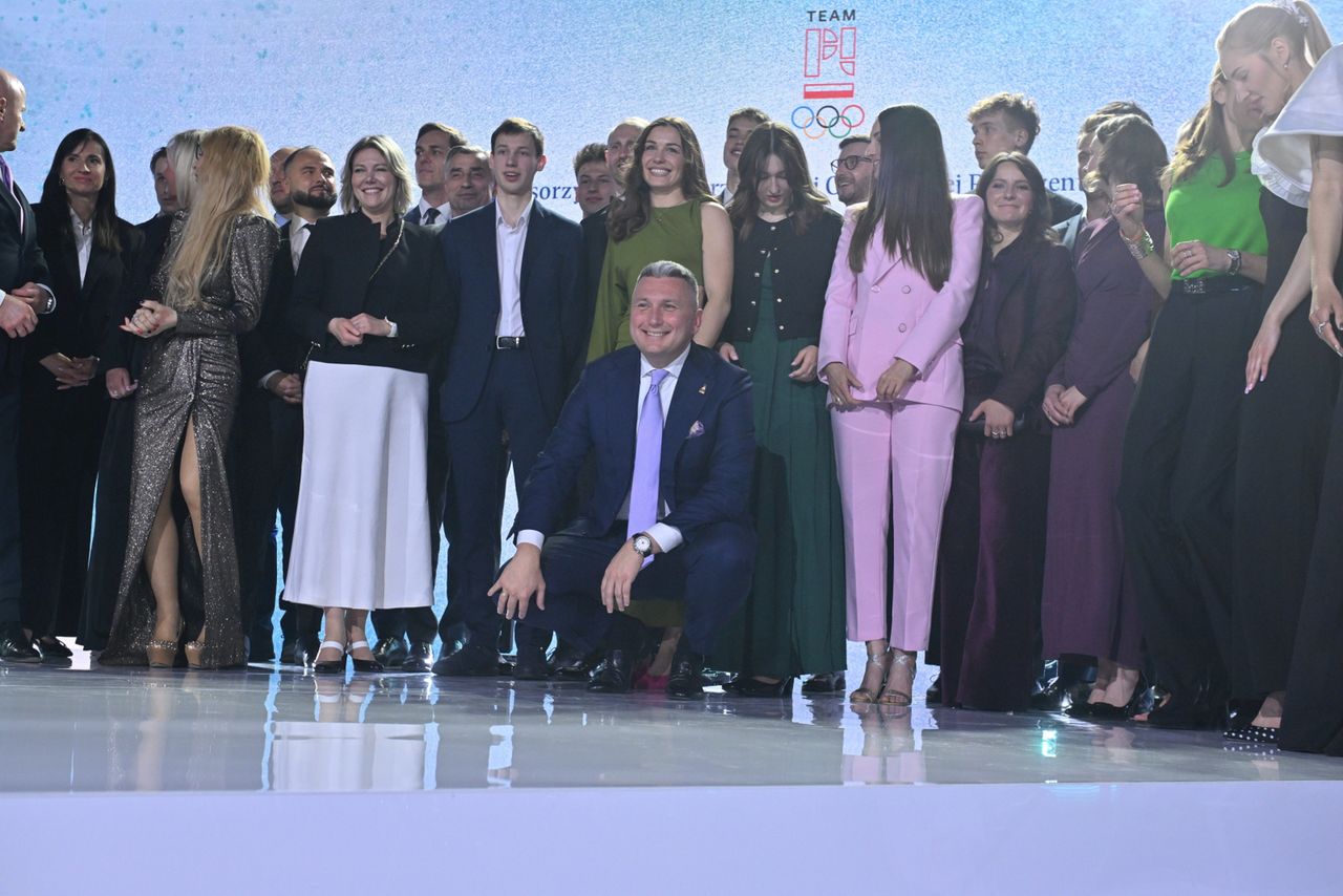 Ogromne czeki i tokeny. PKOl wypłacił nagrody dla olimpijczyków