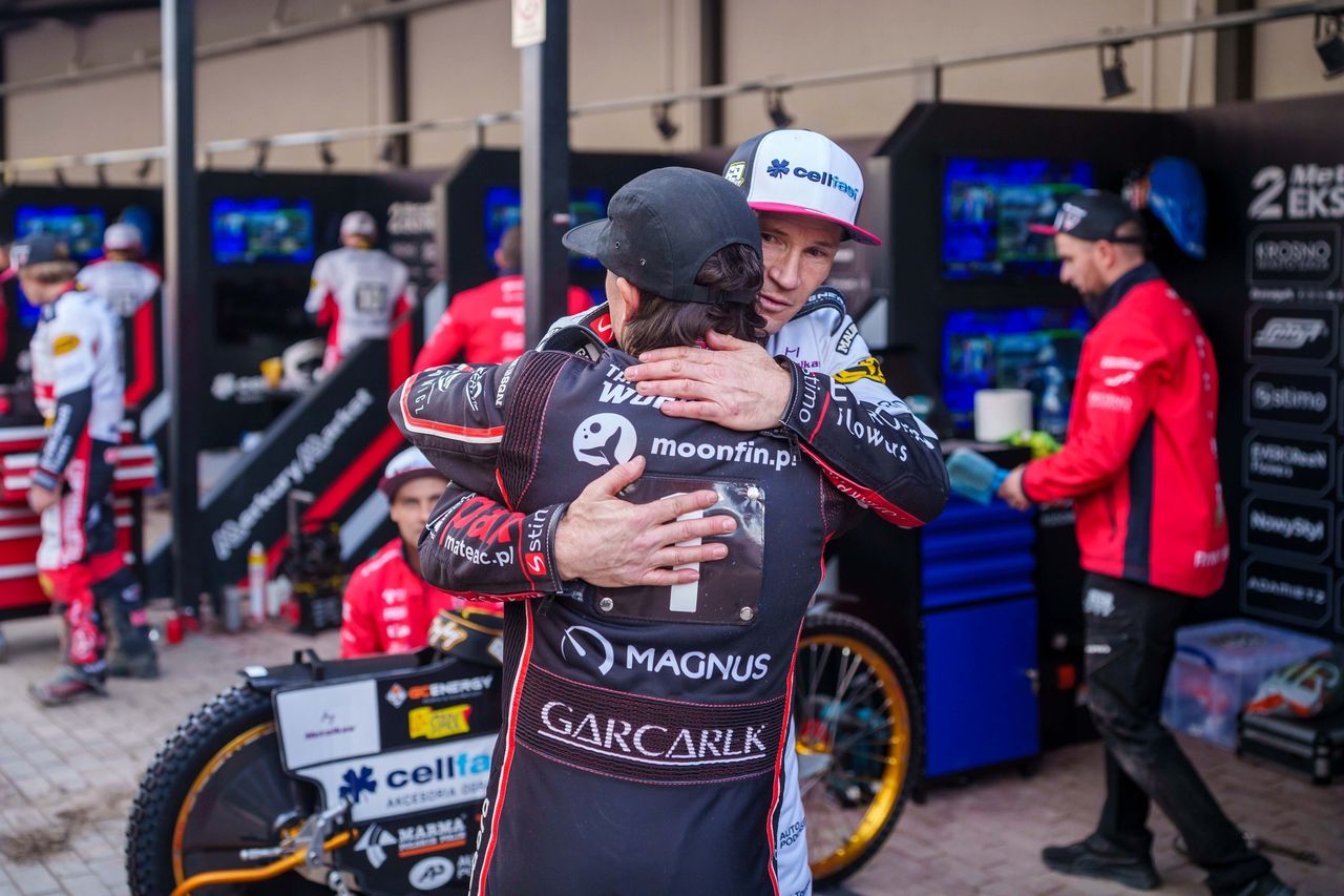 Żużel. Wielki mecz Jasona Doyle'a. 17-latek zawstydził byłych mistrzów świata