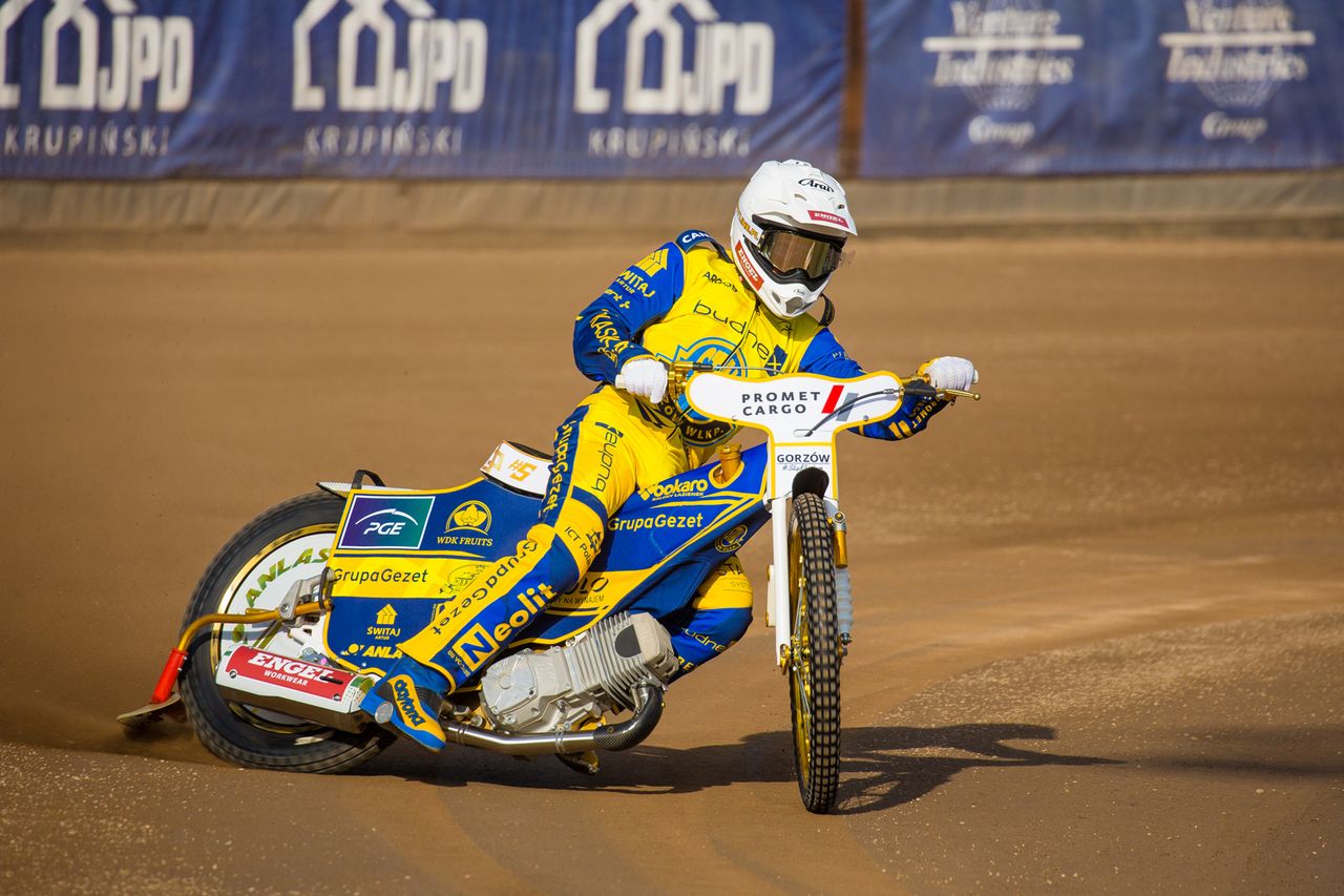 Anders Thomsen triumfuje po kontuzji, hity płoną na torze