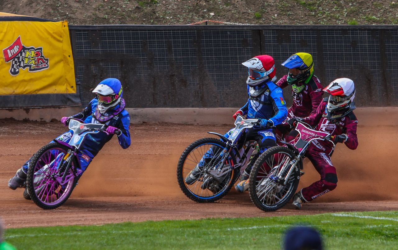 Żużel. Poznaliśmy podział na grupy i terminarz eliminacji DMPJ. Dwie nowe drużyny