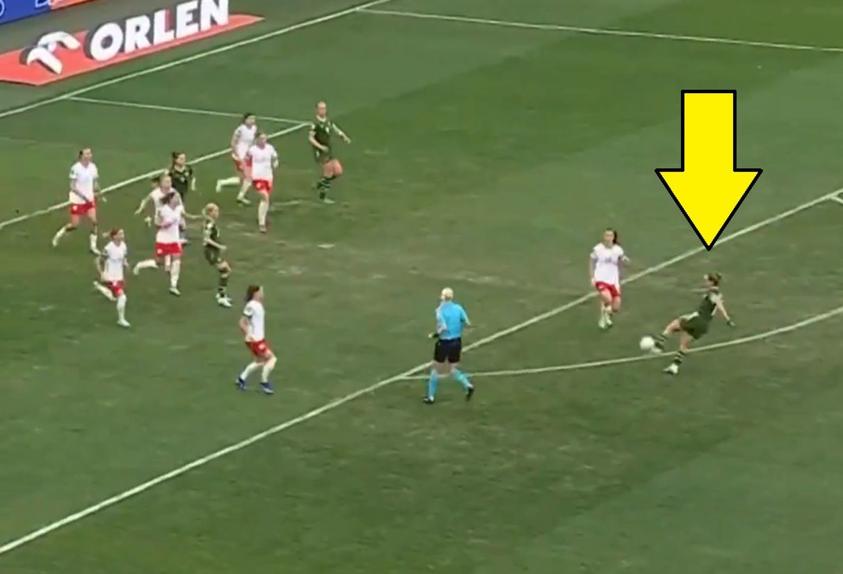 Genialna bramka. Polka tylko stała i się patrzyła