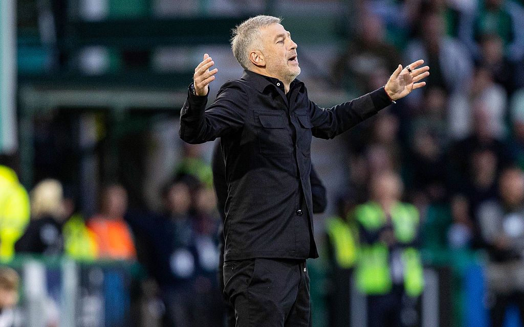 Były trener Legii wściekły na działaczy. "Niemoralnie i nieuczciwie"