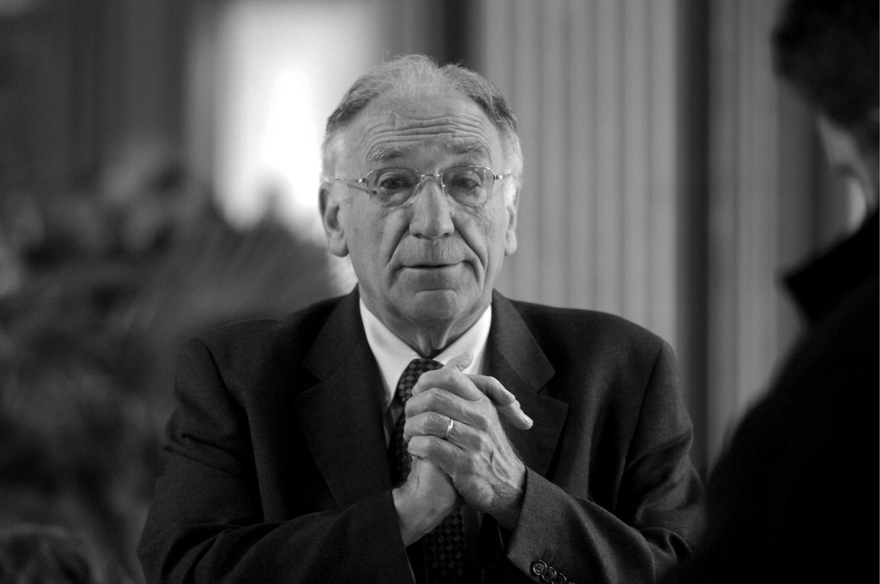 Francuzi w żałobie. Nie żyje legendarny działacz