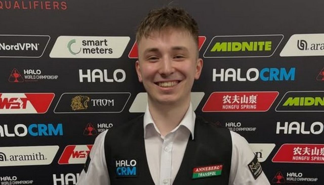 Historyczny wyczyn! Antoni Kowalski pierwszym Polakiem w "świątyni snookera"