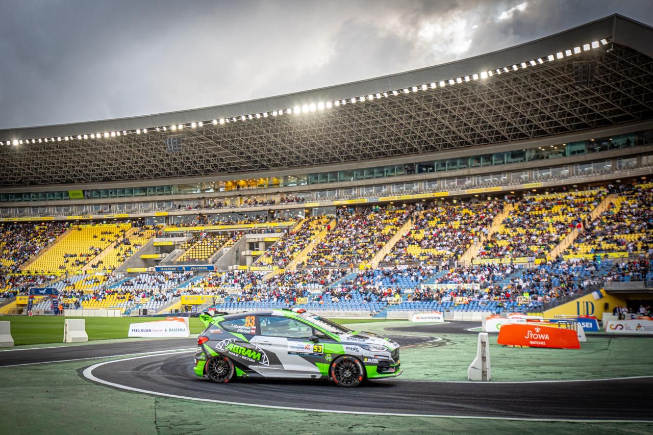 Polski talent podbija WRC3: Tymoteusz Abramowski na podium w Hiszpanii