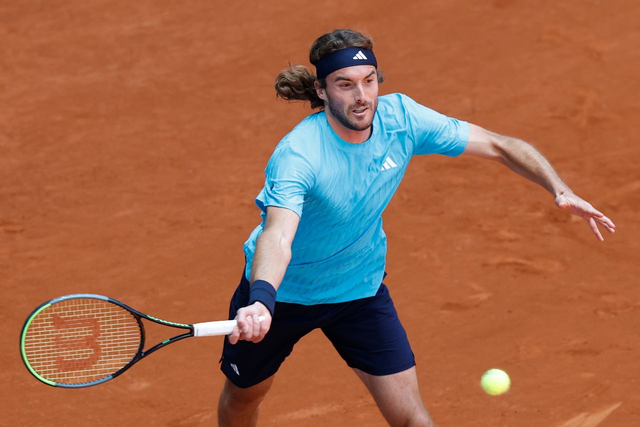 Tsitsipas znów zawodzi na kortach ziemnych