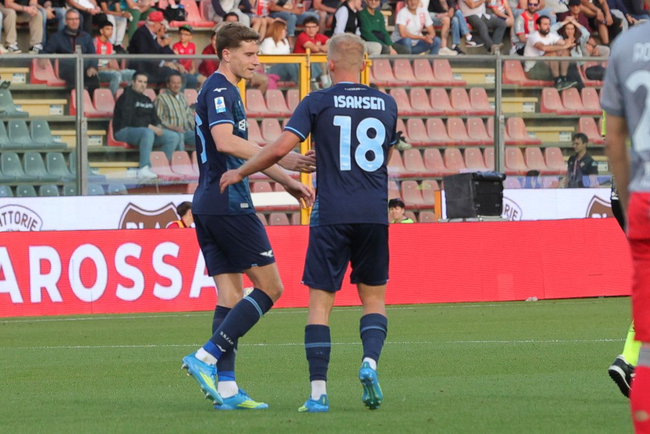 Cremonese pogrążone w kryzysie po porażce z Lazio 2:1 w doliczonym czasie