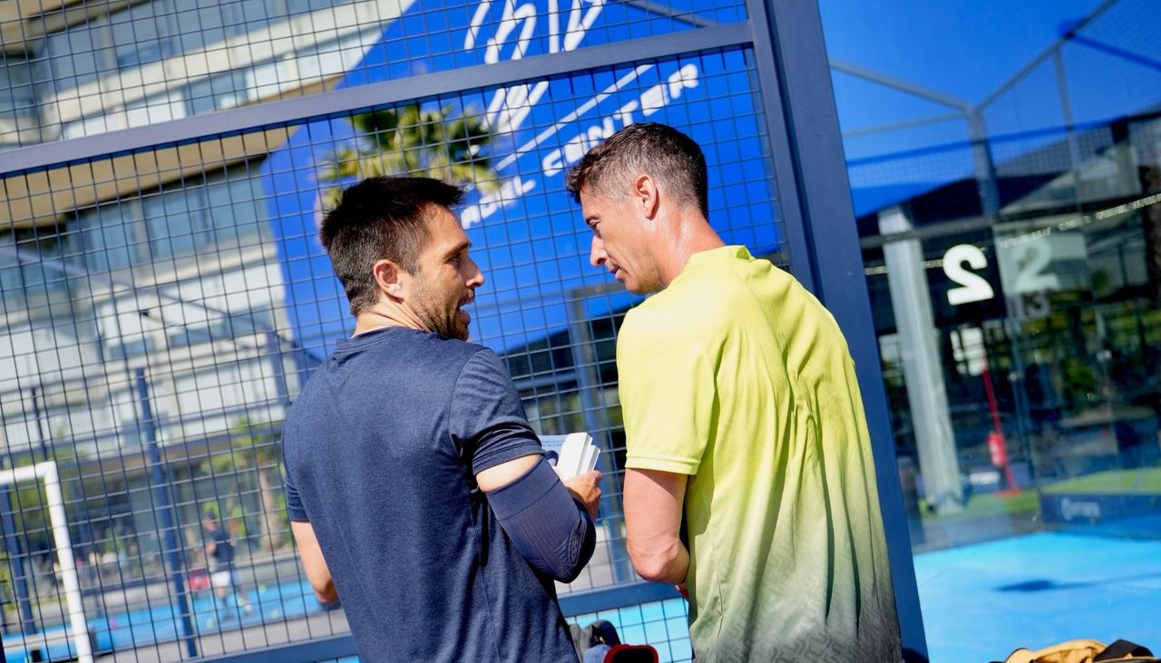 Lewandowski zmienia dyscyplinę? Sensacyjne spotkanie na korcie do padla