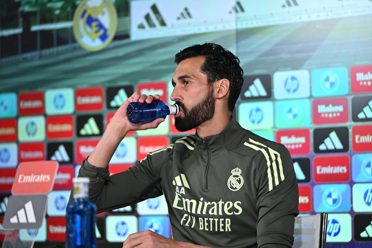Arbeloa milczy o Clasico, media pytają o politykę