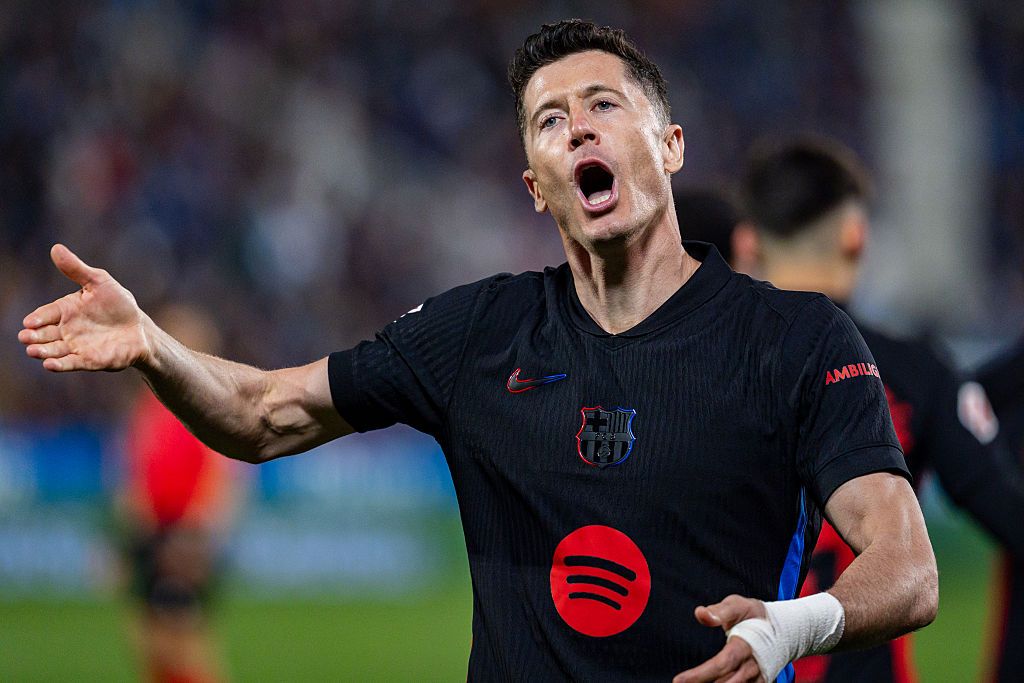 Kto w Barcelonie chce pozbyć się Lewandowskiego? Kulisy konfliktu