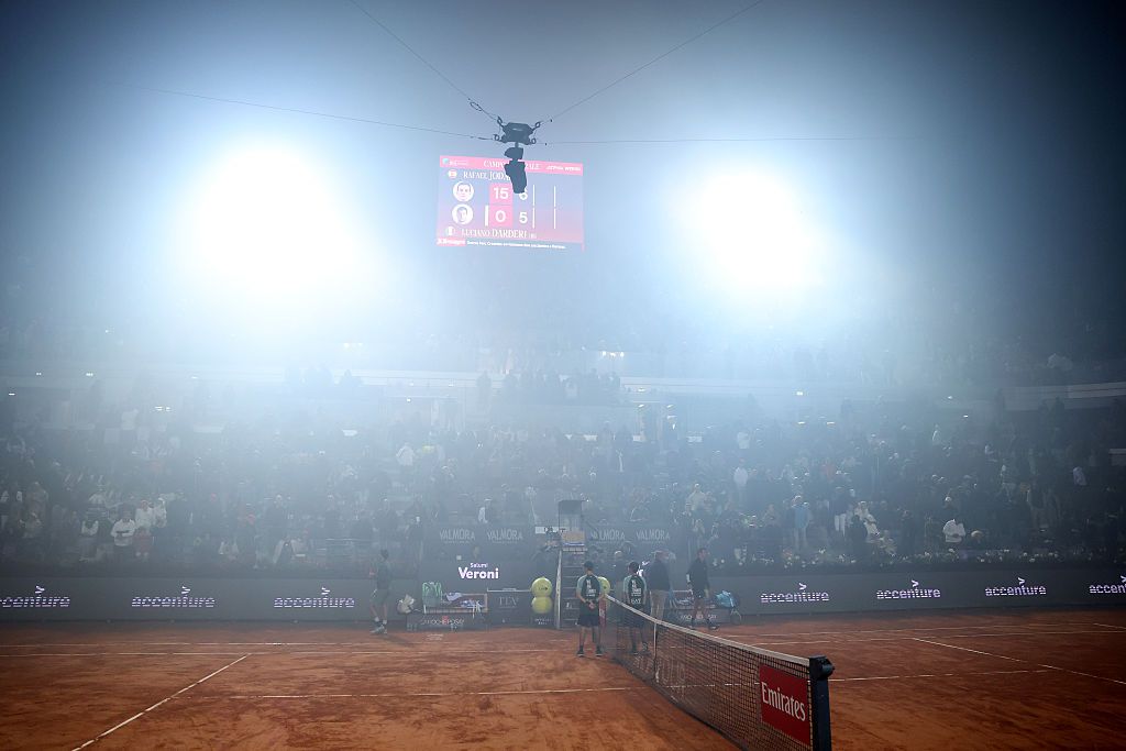 Chaos w Rzymie: Fajerwerki przerwały mecz ATP 1000