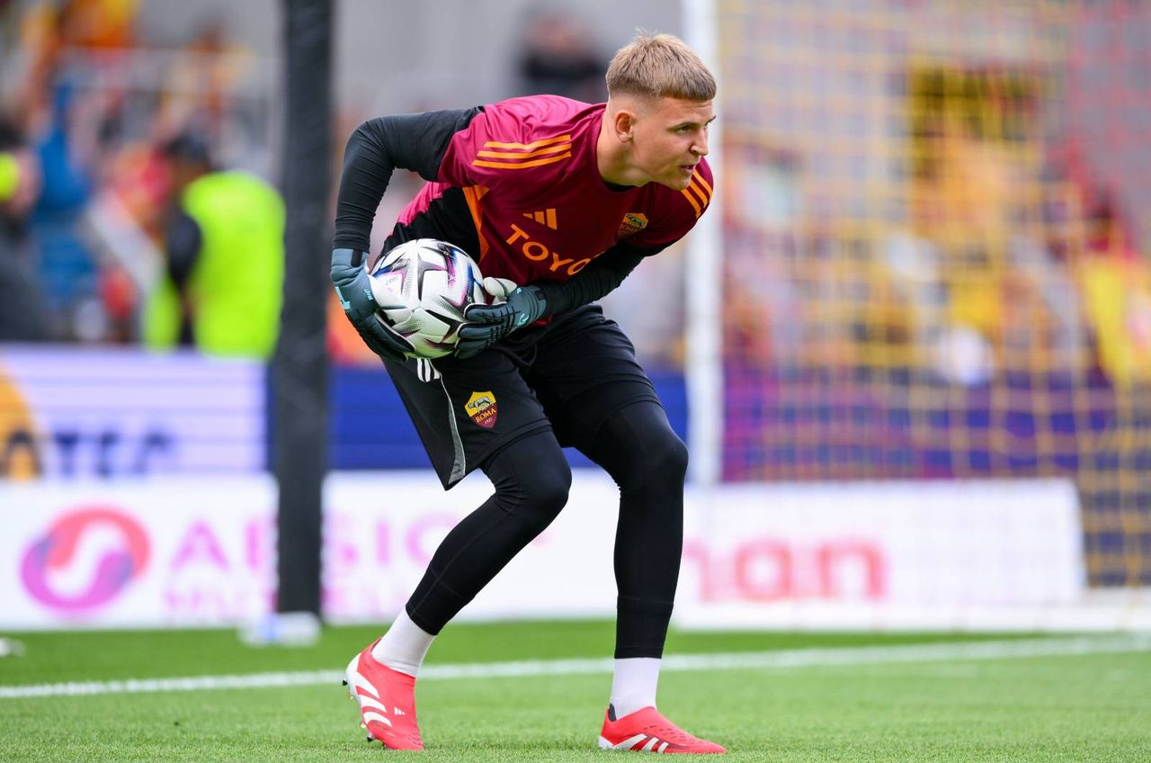 Interest Grows in Polish Goalkeeper as Club Name Emerges
