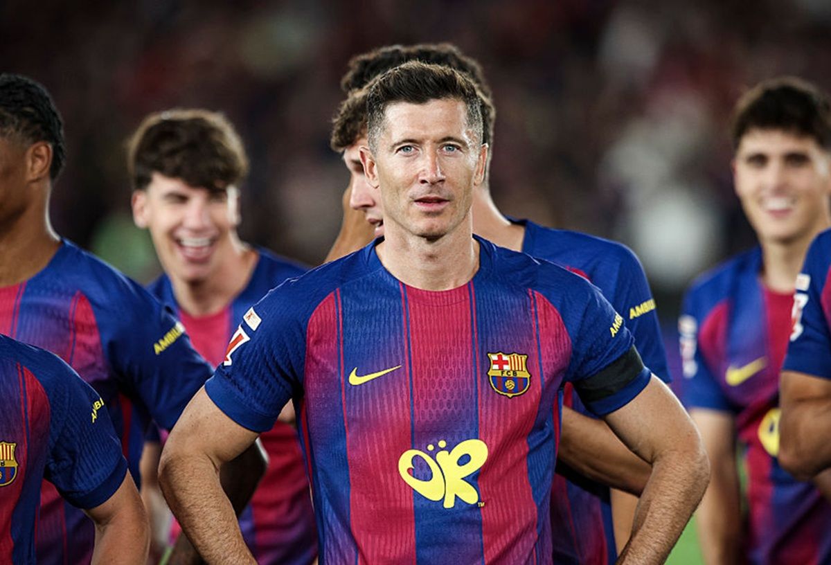 Rozmowa z Flickiem i drużyną. Tak Lewandowski żegna się z Barceloną