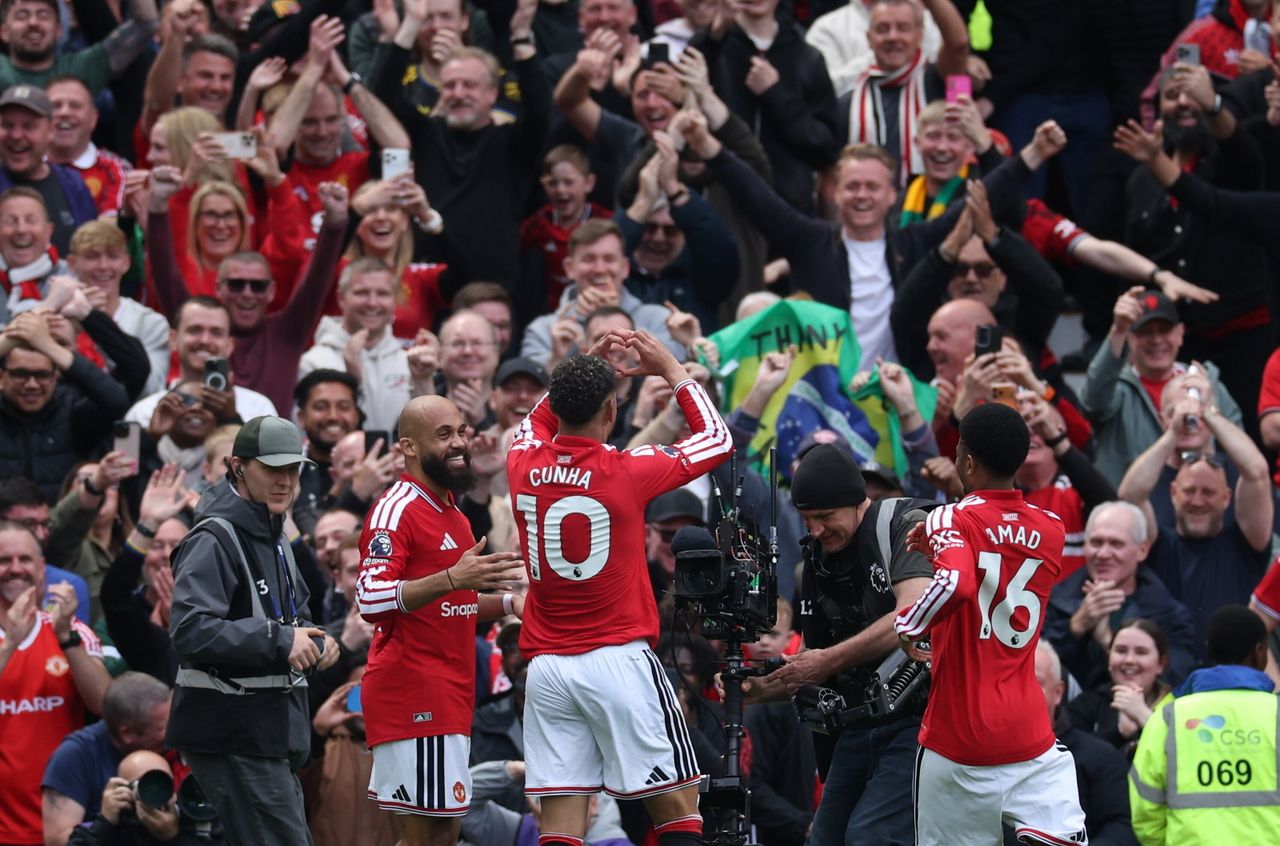 Pięć goli w meczu. Manchester United pewny podium