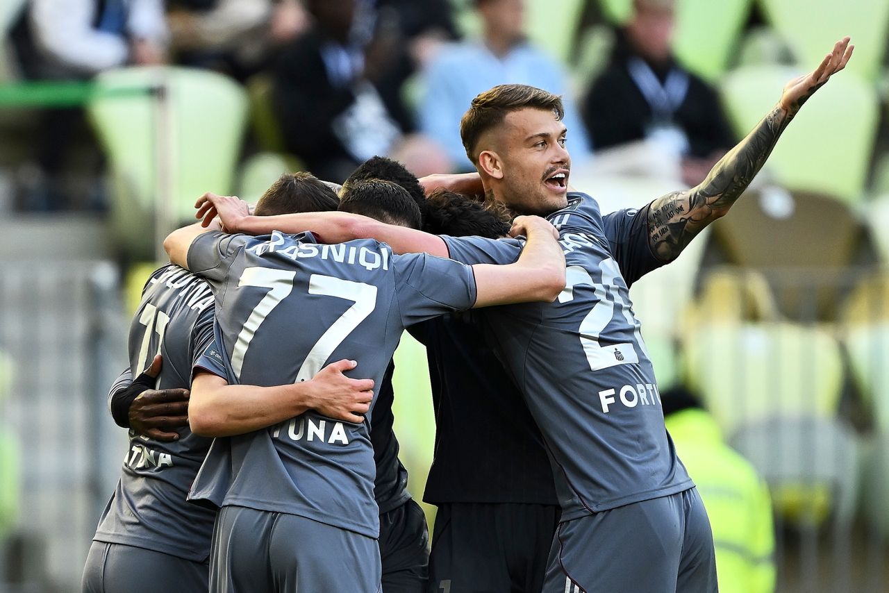 Legia wciąż w grze o Europę! Dramat Lechii w samej końcówce