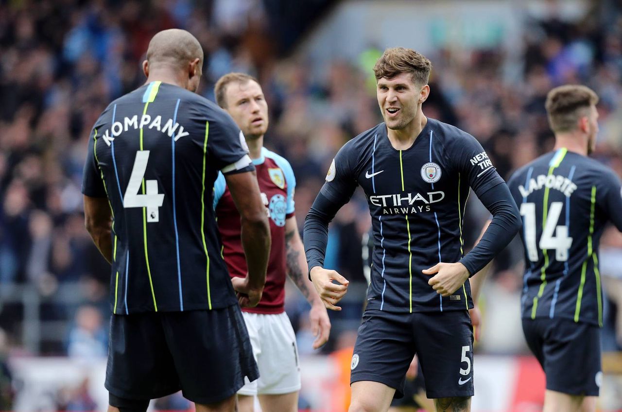 Bayern rozważa zaskakujący transfer. To świetny znajomy Kompany'ego