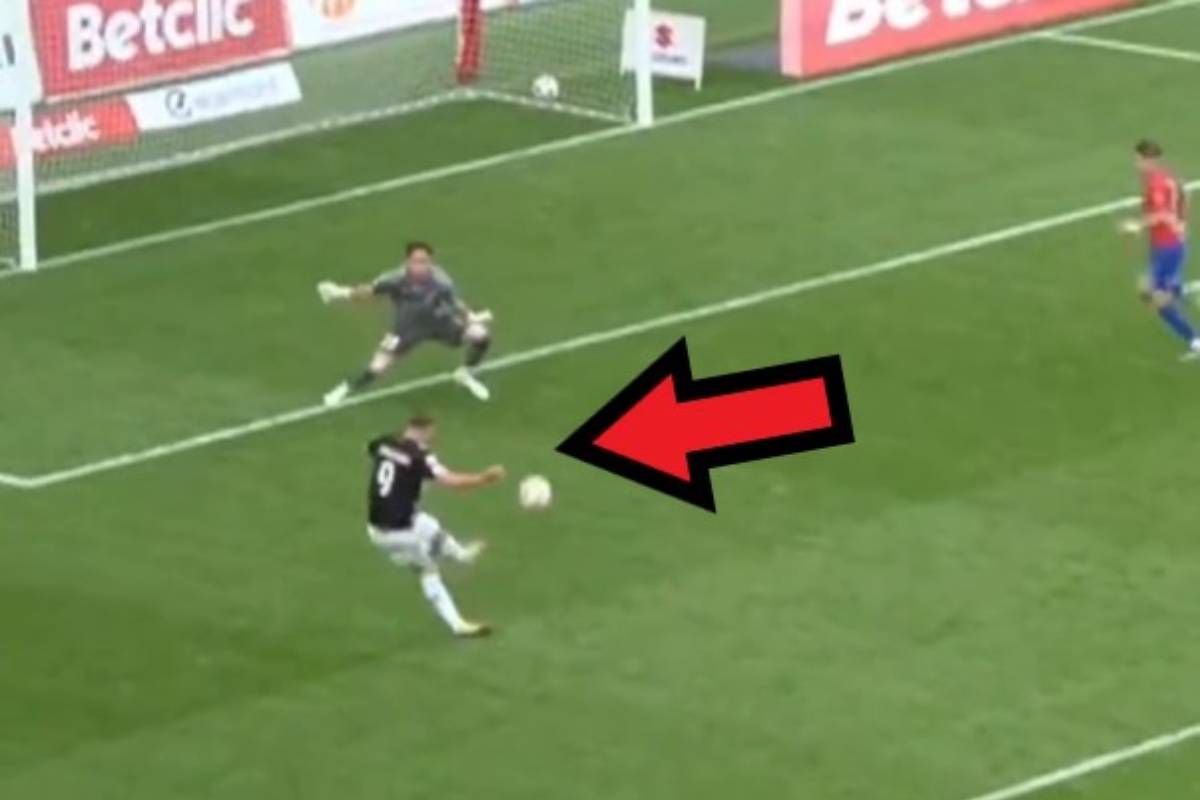 Euforia Polonii, dramat Ruchu. 98. minuta i gol na wagę baraży [WIDEO]
