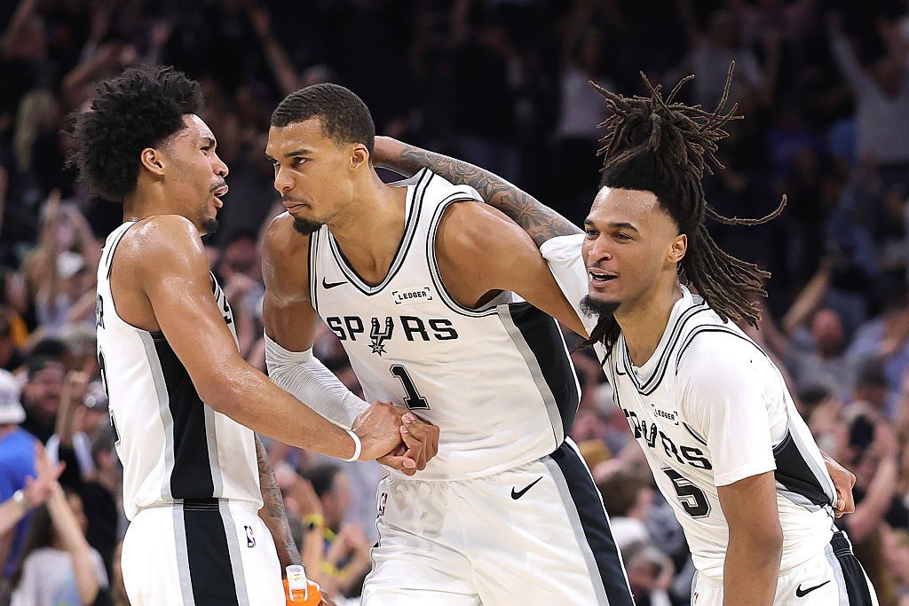 Spurs kontratakują