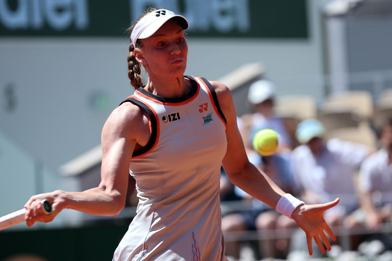 Roland Garros: dwa sety i było po meczu Jeleny Rybakiny