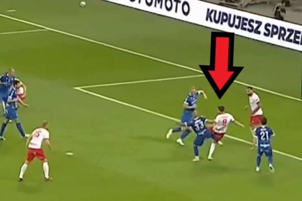 Polska Zaskakuje Świat: Niezapomniany Strzał w Doliczonym Czasie