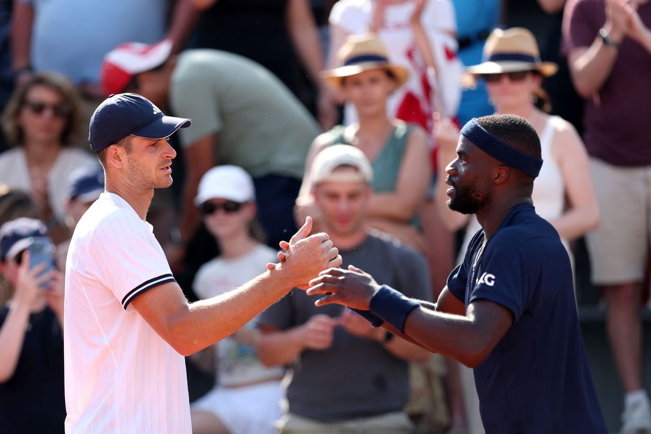 Emocje na korcie: Hurkacz vs Tiafoe w Rolanda Garrosa