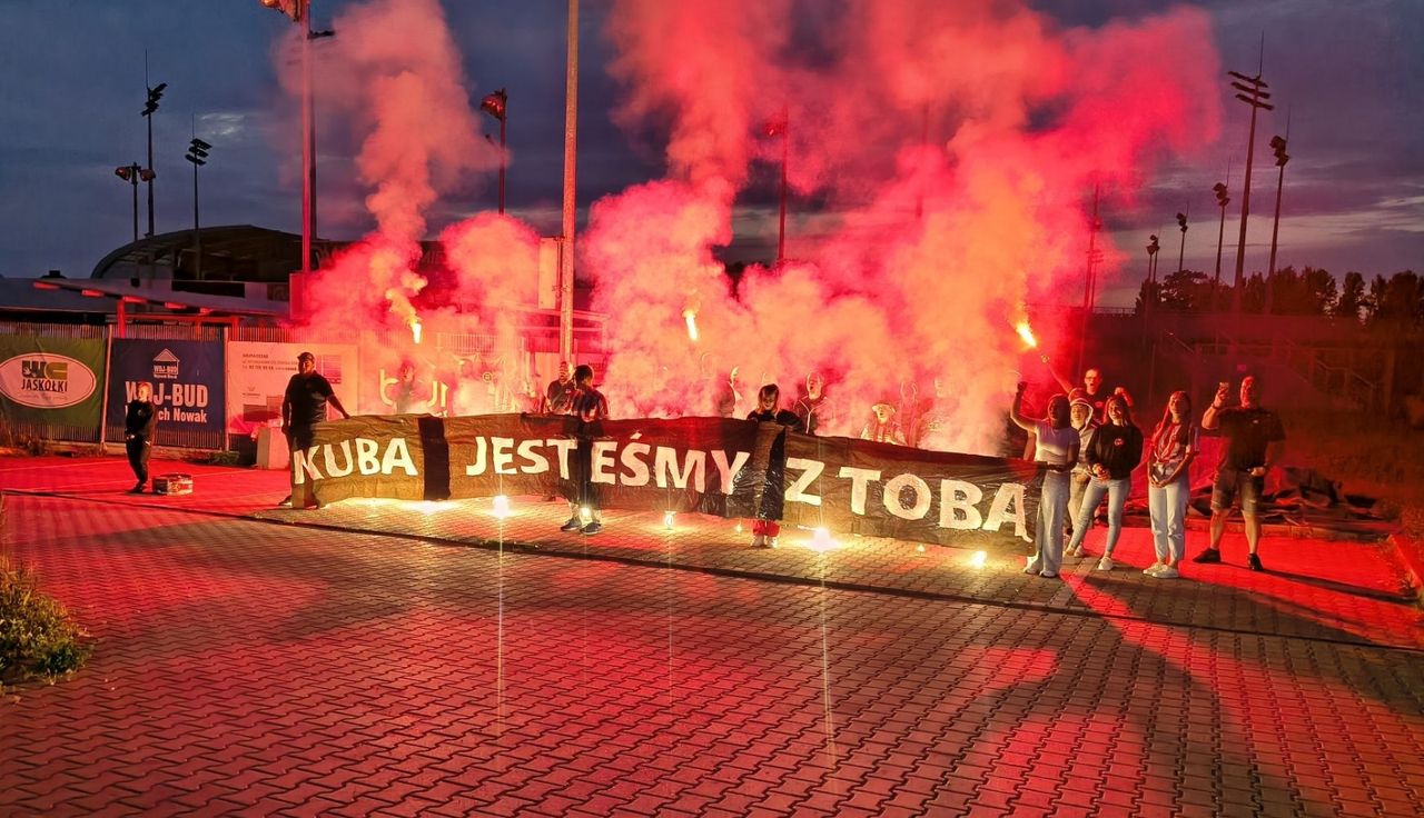 Jakub Krawczyk w obliczu hejtu: Wsparcie fanów żużla