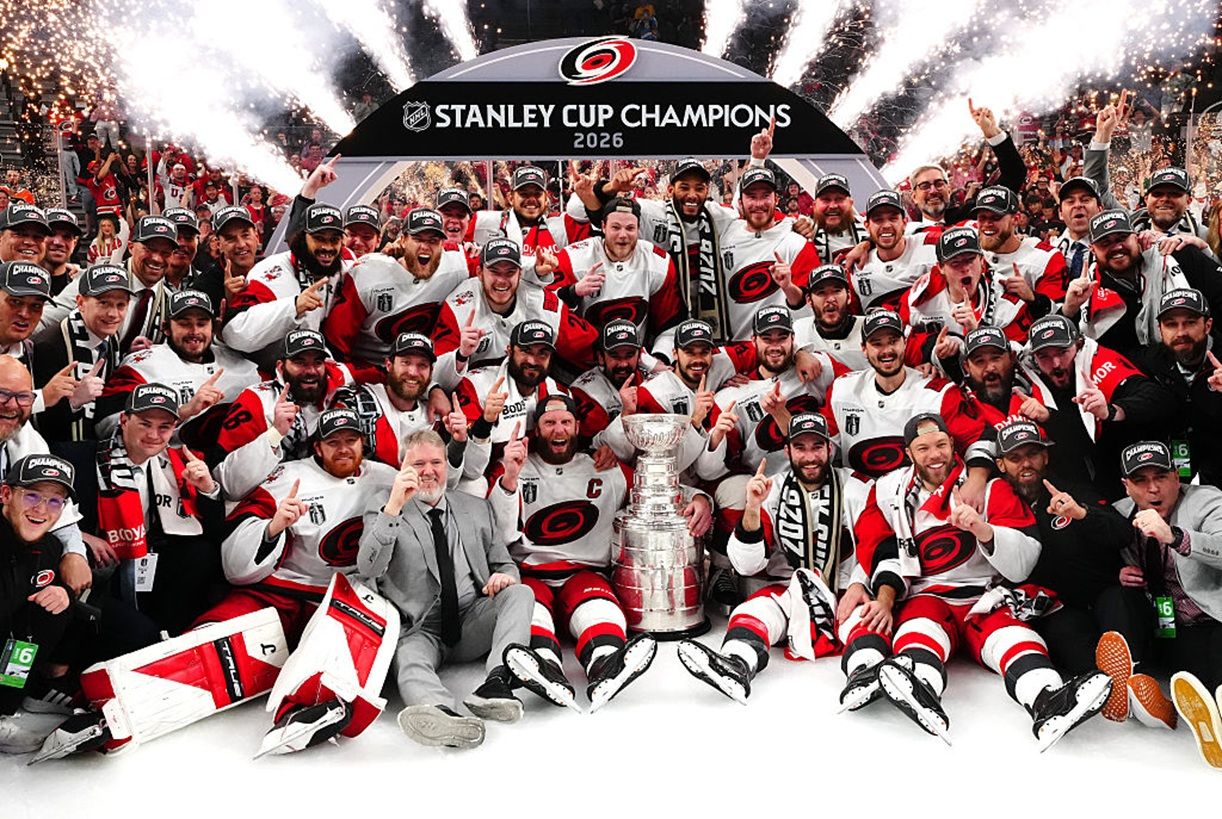 "Huragany" zmiotły "Złotych Rycerzy". Po 20 latach znów są mistrzami NHL!