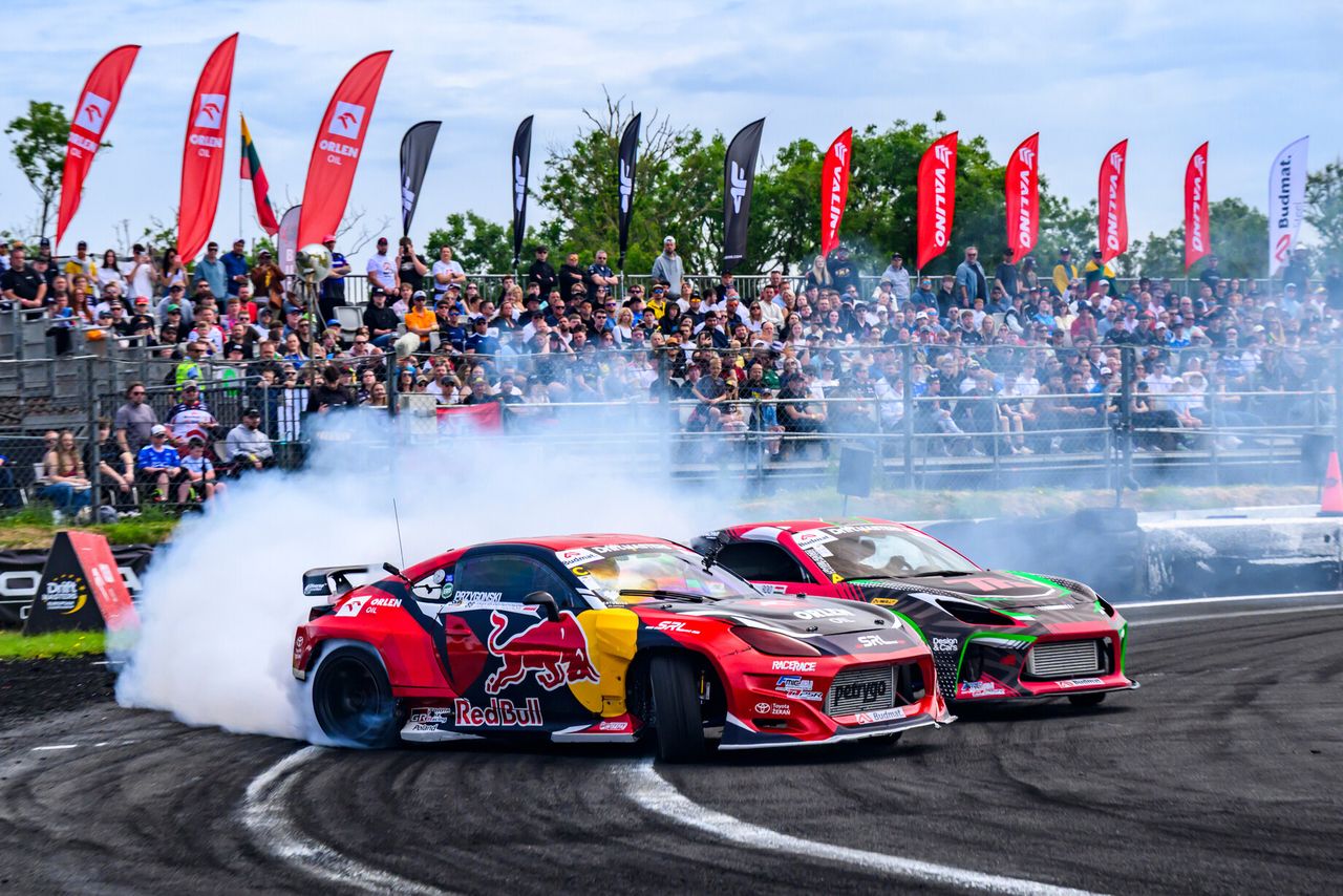 Paweł Korpuliński liderem Drift Masters po zwycięstwie w Irlandii