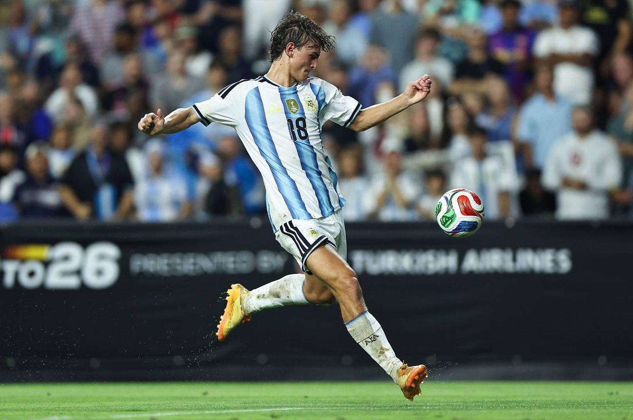 Nico Paz stawia warunki Realowi Madryt: Powrót na Santiago Bernabéu wstrzymany