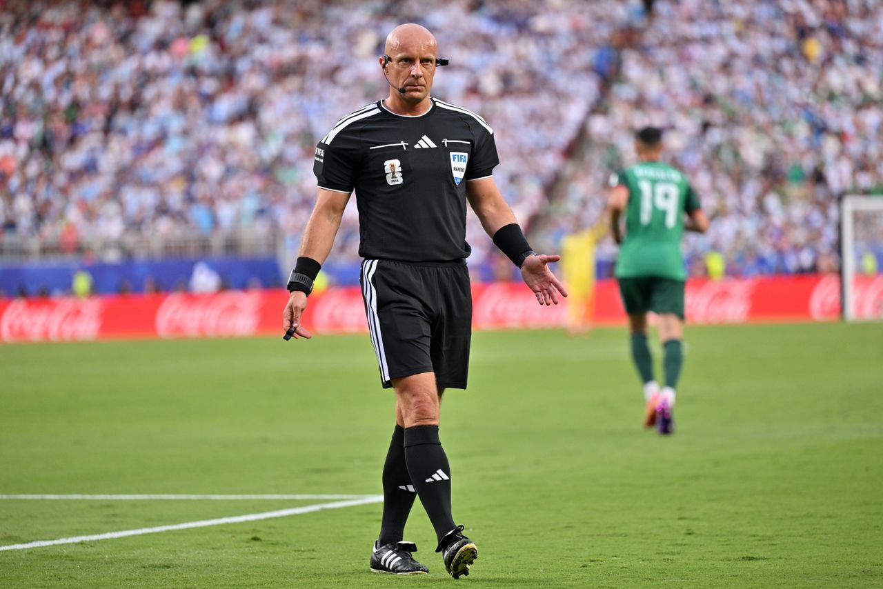 Szymon Marciniak rozpoczął swój mundial. Jak mu poszło? Była kontrowersja
