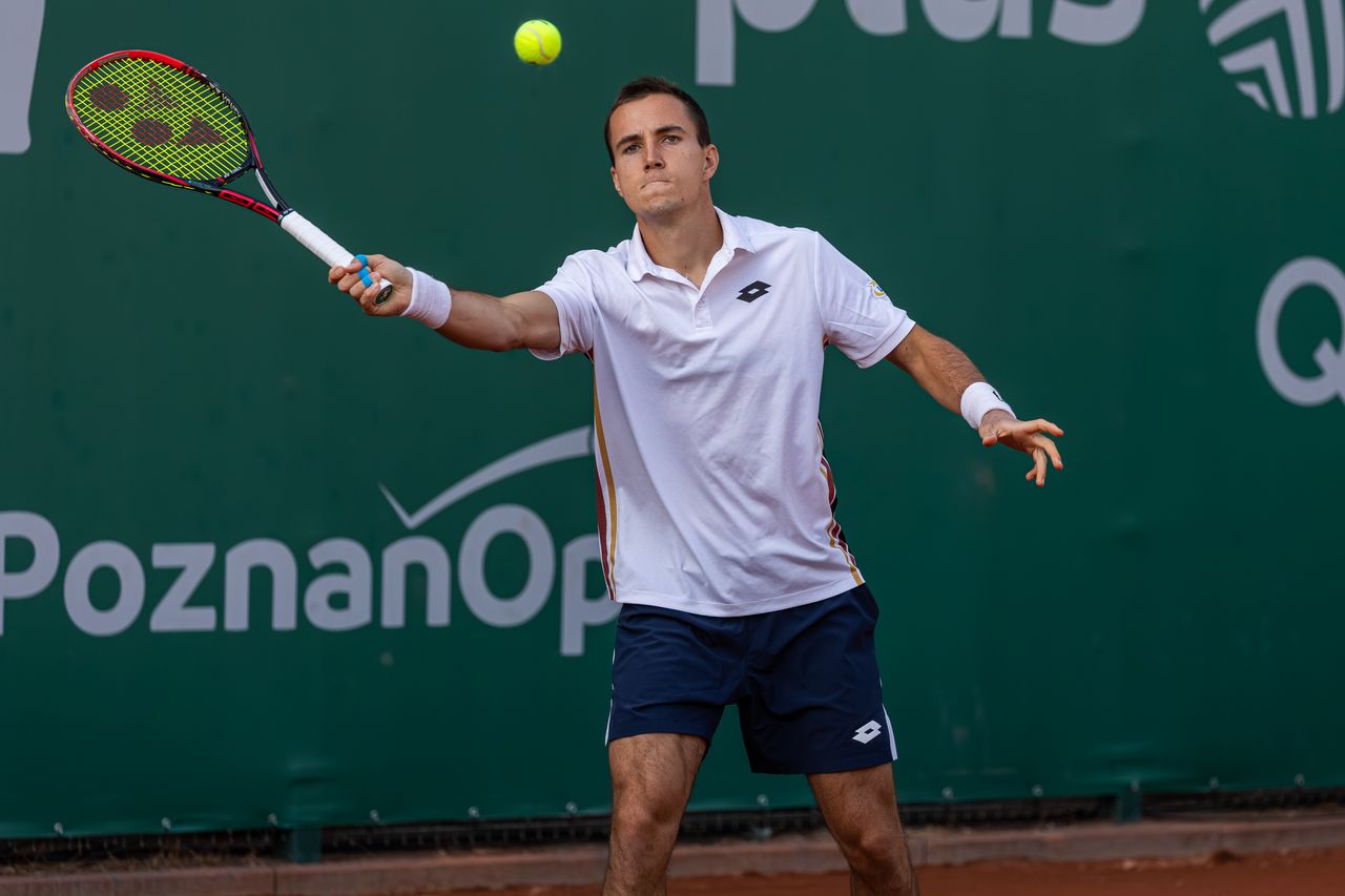 Michalski exits Milan Challenger after squandering 5–1 lead in second set