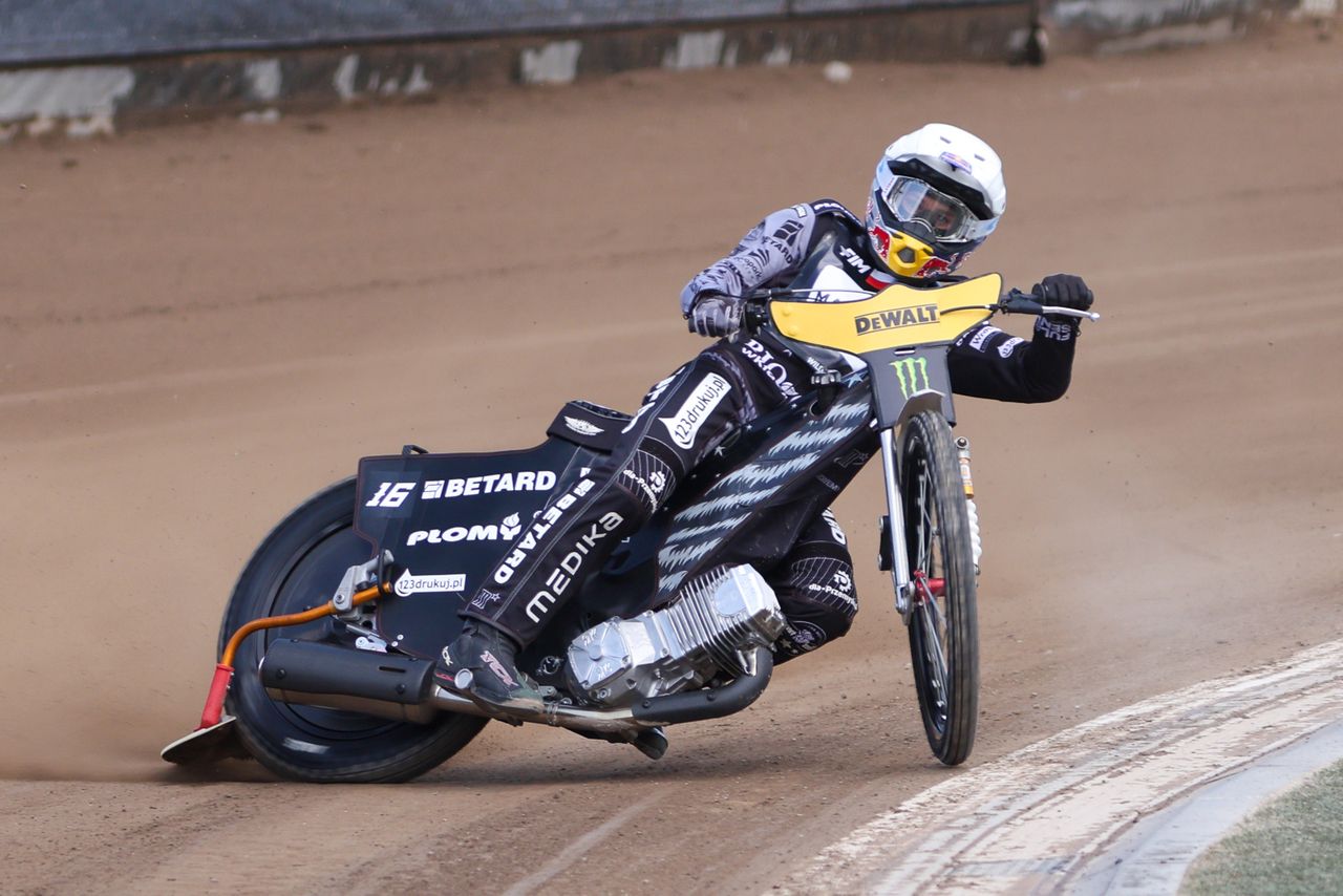 Janowski Leads Eskilstuna to 48–42 Win Over Lejonen, Cierniak's Full Score in Vain