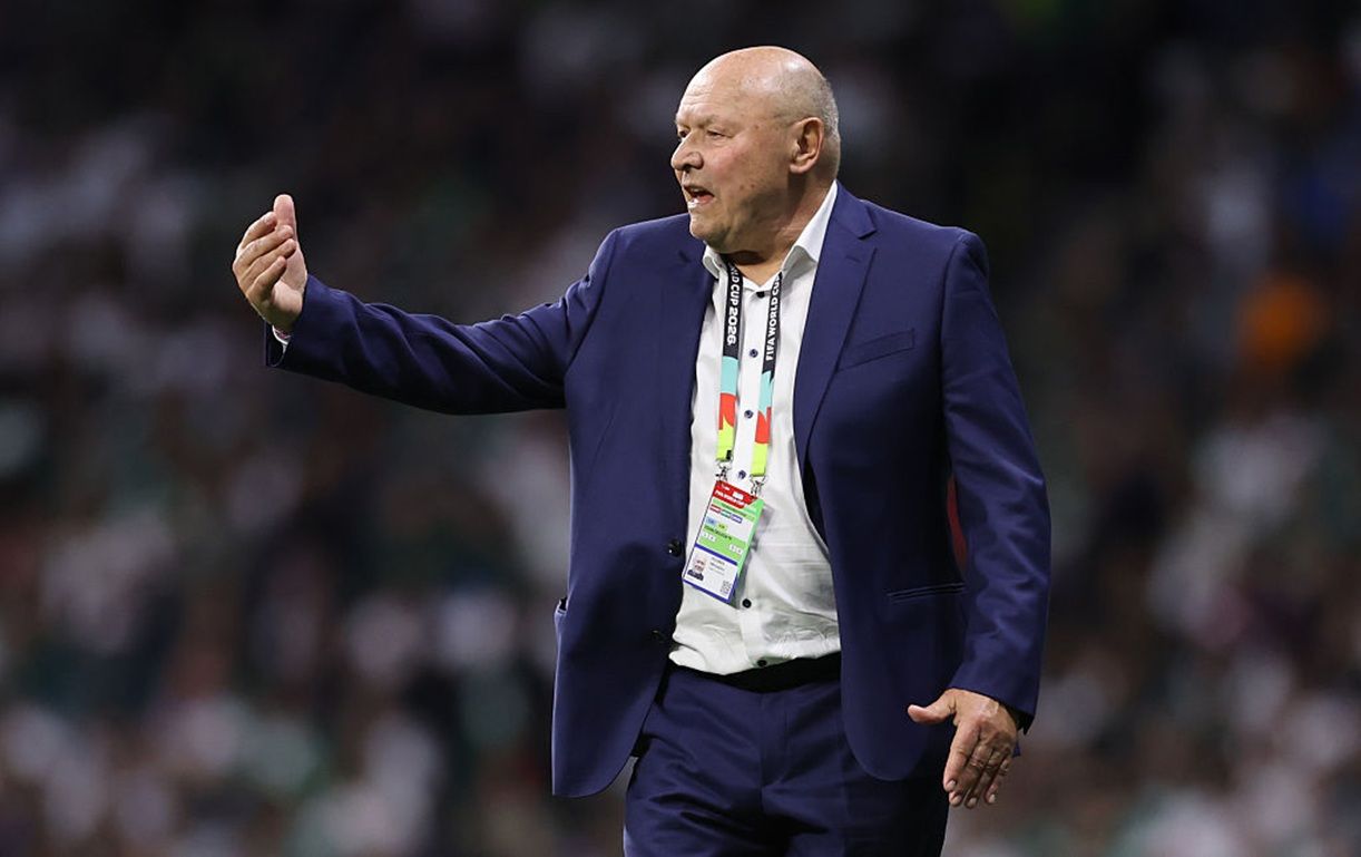 Miroslav Koubek: Dlaczego nie rezygnuje po klęsce Czech na mundialu?