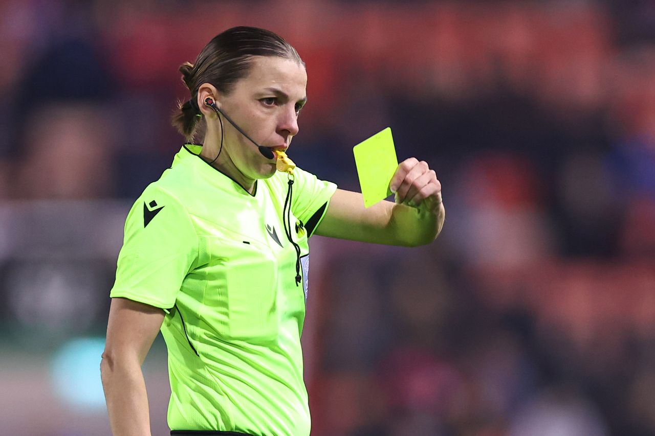 Stéphanie Frappart kończy karierę sędziego w wieku 42 lat i przechodzi do UEFA