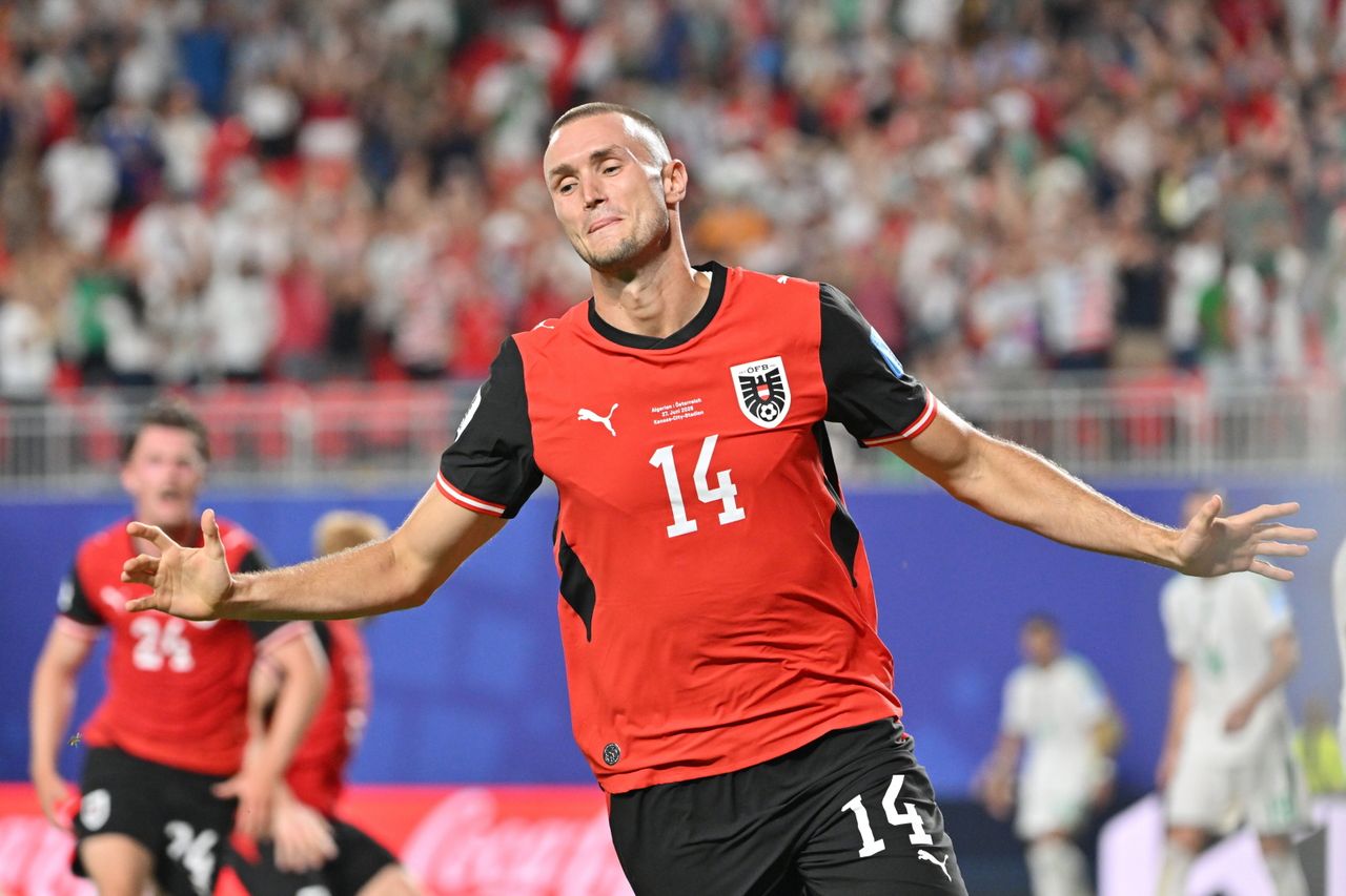 Argentyna wygrywa grupę J 3:1 z Jordanią, Austria w ćwierćfinale po remisie 3:3