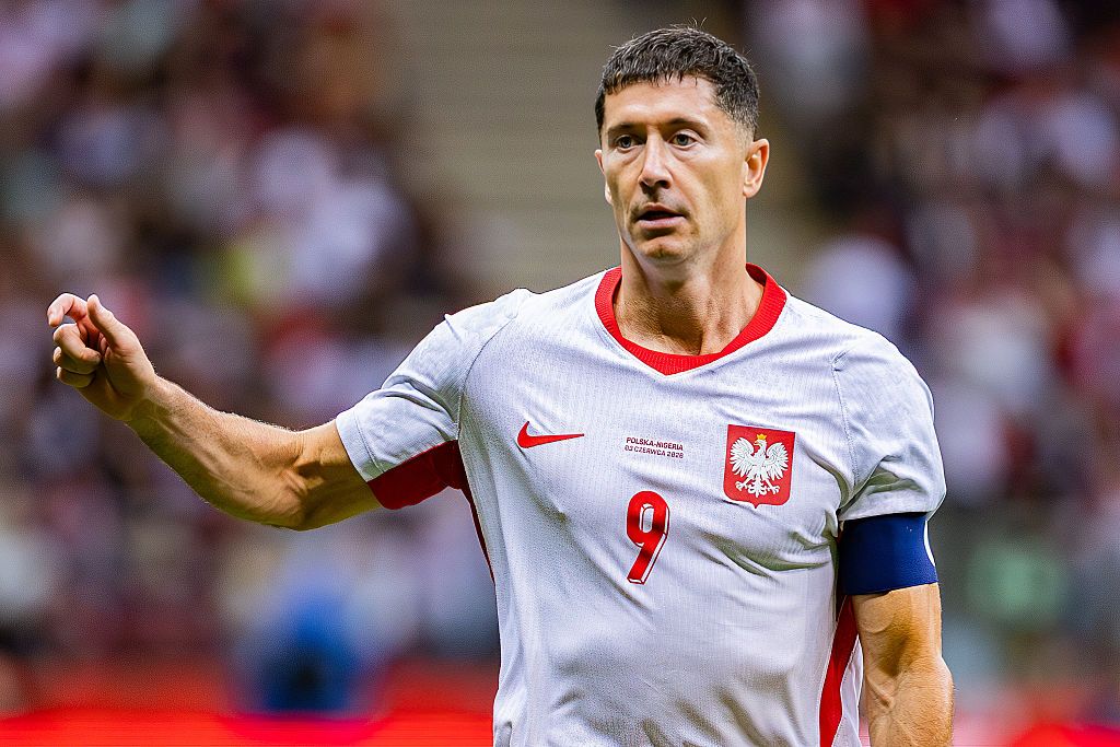 Romano: pozostanie w Barcelonie najbardziej prawdopodobną opcją dla Lewandowskiego