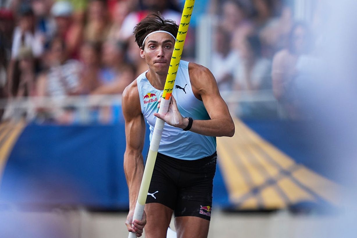 Duplantis wins Paris Diamond League but fails to break world record at 6.32m